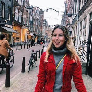 Meet your Posher, Lee